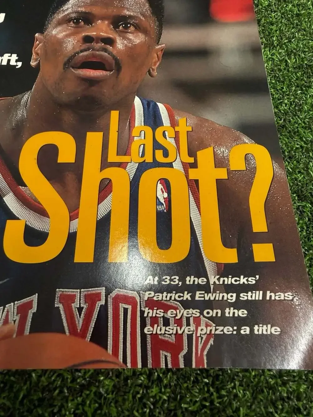 Sports Illustrated Presents Pro Basketball 95-96 Premier Edition Magazine